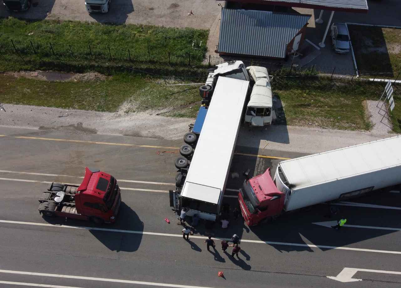 when to consult a lawyer for a truck accident